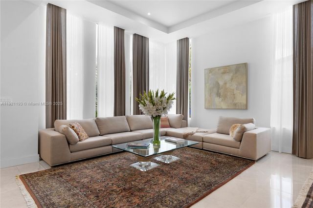 2420 SW 24th St, Miami, FL 33145