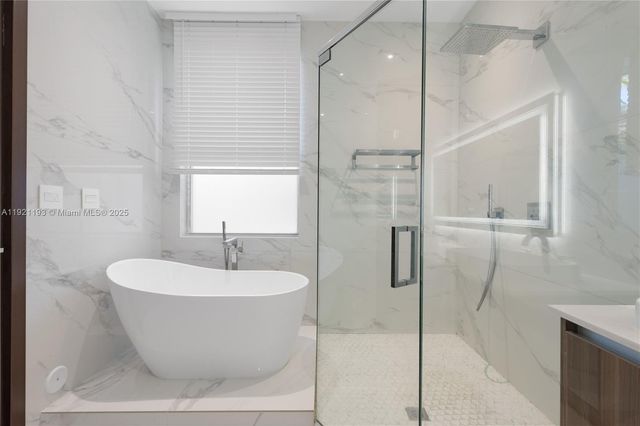 2420 SW 24th St, Miami, FL 33145