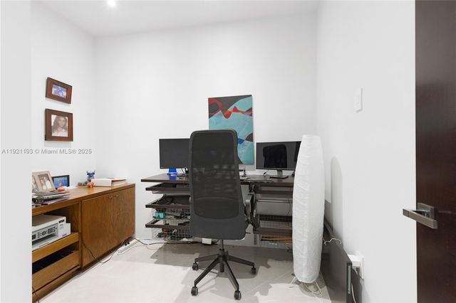 2420 SW 24th St, Miami, FL 33145