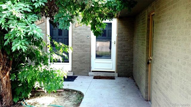 8618 W 62nd Place, Arvada, CO 80004