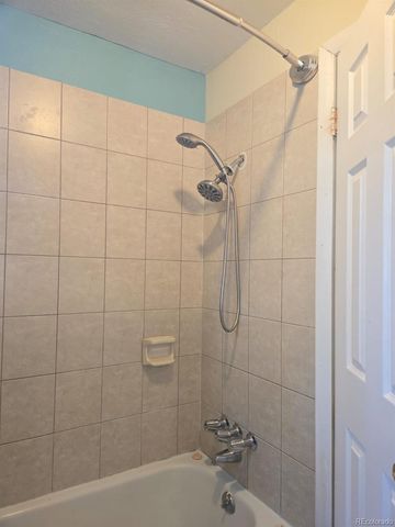 8618 W 62nd Place, Arvada, CO 80004