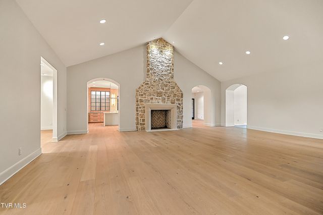 18213 Old Jonesboro Road, Abingdon, VA 24211