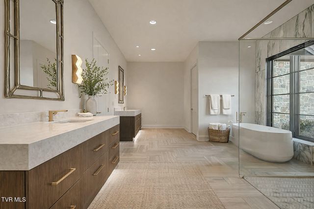 18213 Old Jonesboro Road, Abingdon, VA 24211