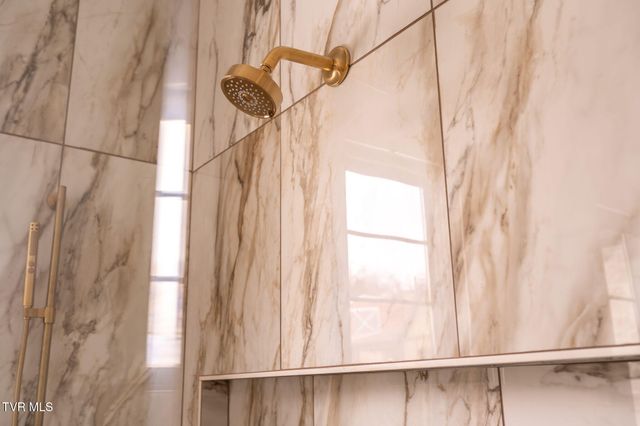 18213 Old Jonesboro Road, Abingdon, VA 24211