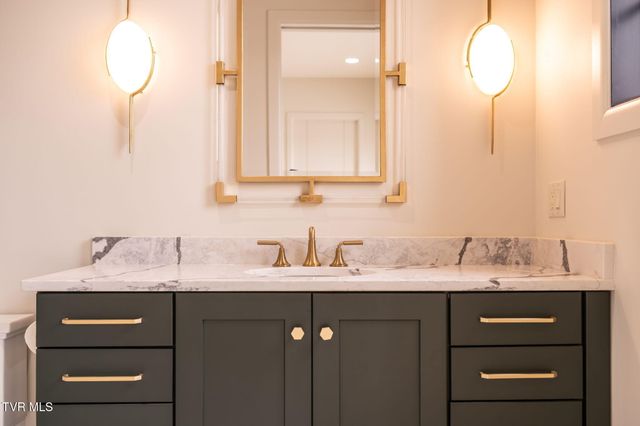 18213 Old Jonesboro Road, Abingdon, VA 24211