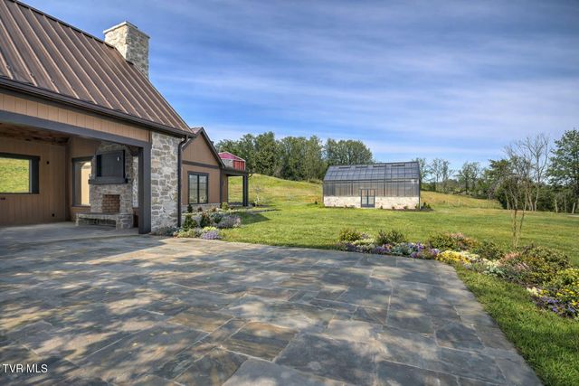 18213 Old Jonesboro Road, Abingdon, VA 24211