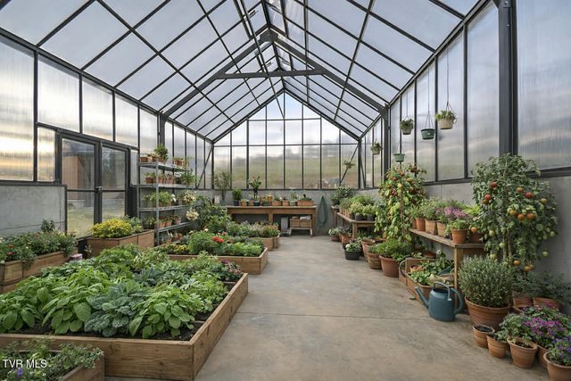 18213 Old Jonesboro Road, Abingdon, VA 24211