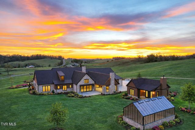 18213 Old Jonesboro Road, Abingdon, VA 24211