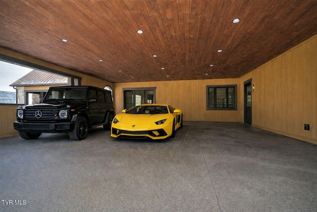 18213 Old Jonesboro Road, Abingdon, VA 24211