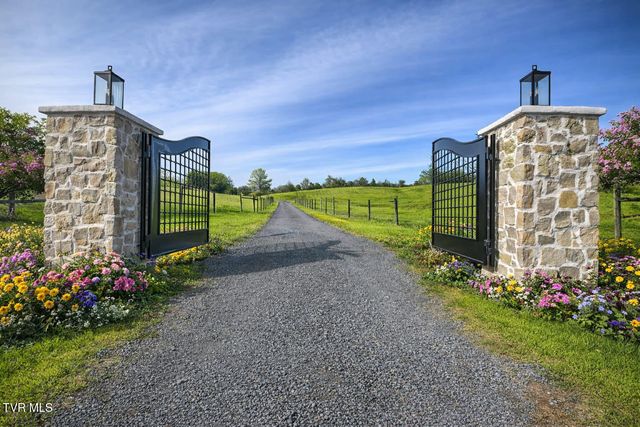 18213 Old Jonesboro Road, Abingdon, VA 24211