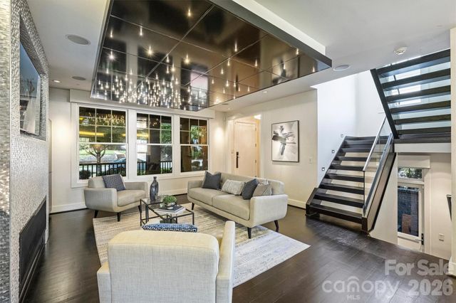 423 S Summit Avenue, Charlotte, NC 28208