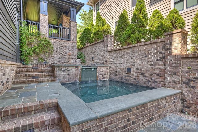 423 S Summit Avenue, Charlotte, NC 28208