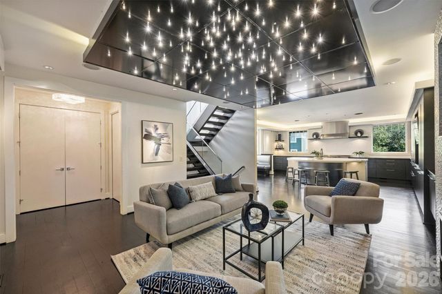 423 S Summit Avenue, Charlotte, NC 28208
