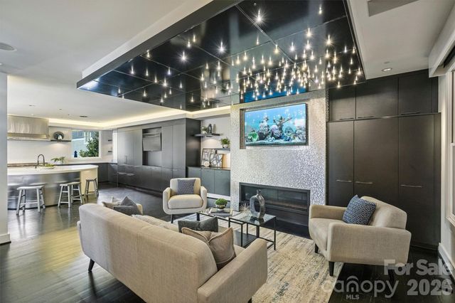 423 S Summit Avenue, Charlotte, NC 28208