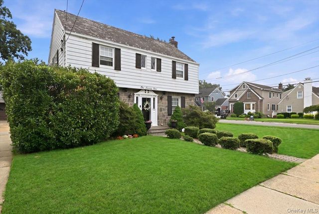 179 Locust Street, Floral Park, NY 11001