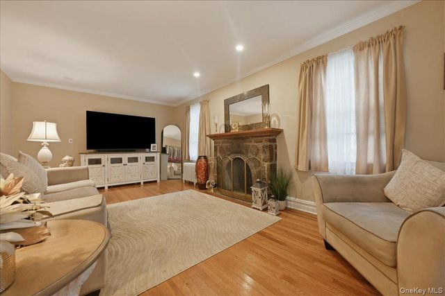 179 Locust Street, Floral Park, NY 11001