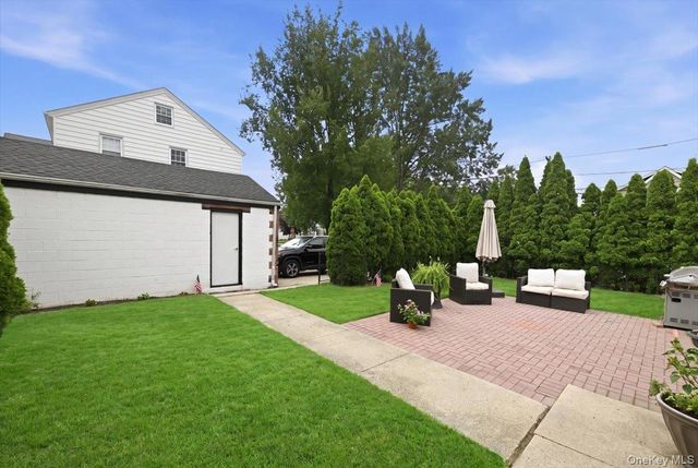 179 Locust Street, Floral Park, NY 11001