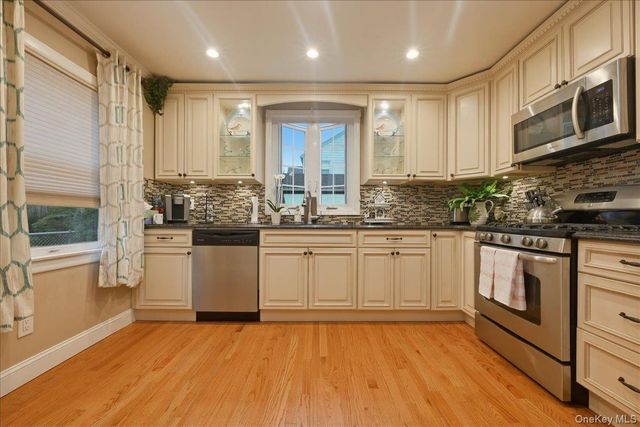 179 Locust Street, Floral Park, NY 11001
