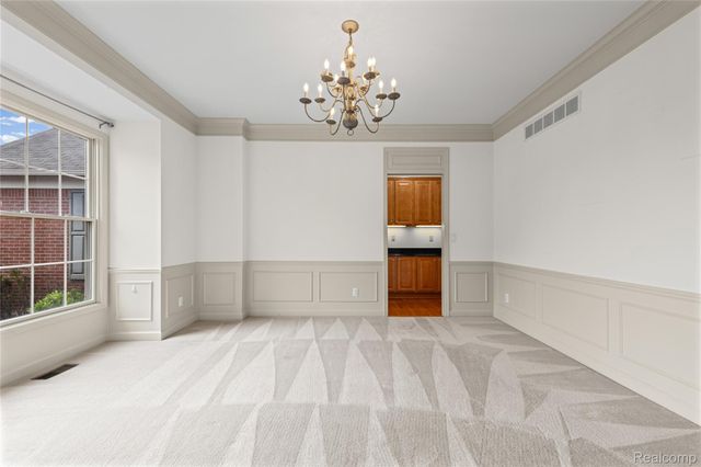1885 Wyngate Drive, Troy, MI 48098