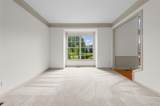 1885 Wyngate Drive, Troy, MI 48098