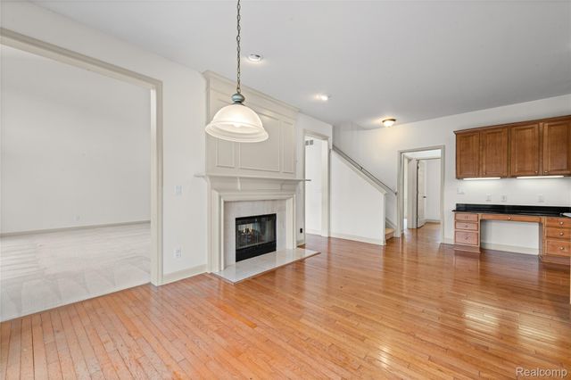 1885 Wyngate Drive, Troy, MI 48098