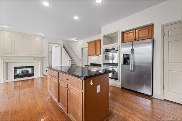 1885 Wyngate Drive, Troy, MI 48098
