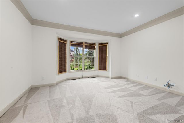 1885 Wyngate Drive, Troy, MI 48098