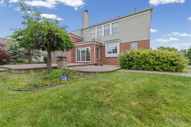 1885 Wyngate Drive, Troy, MI 48098