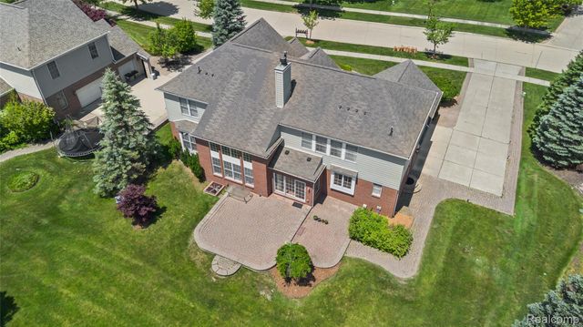 1885 Wyngate Drive, Troy, MI 48098