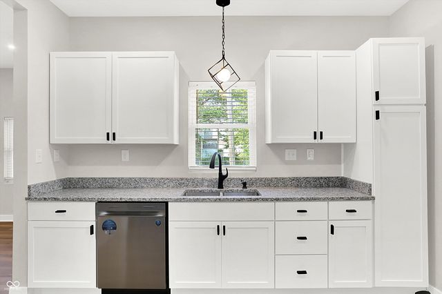 853 N 12th Street, Elwood, IN 46036