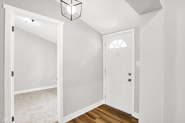 853 N 12th Street, Elwood, IN 46036