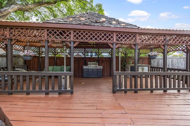 19806 Sunbridge Lane, Katy, TX 77094