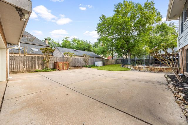 19806 Sunbridge Lane, Katy, TX 77094