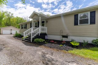 7226 Lakeshore Road, Cicero, NY 13039