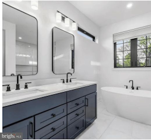 2 MALLARD DR, Westminster, MD 21158