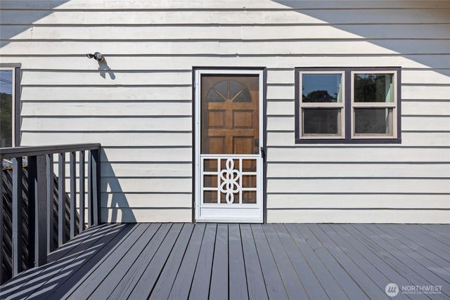 6213 S Mullen Street, Tacoma, WA 98409