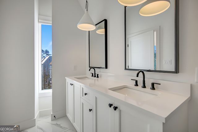 305 Breakspear Lane, Fayetteville, GA 30214