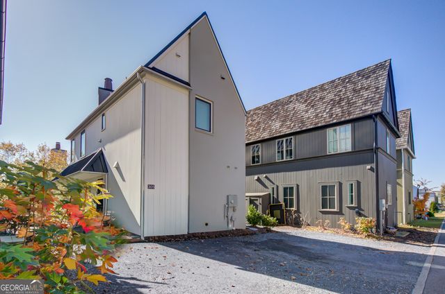 305 Breakspear Lane, Fayetteville, GA 30214