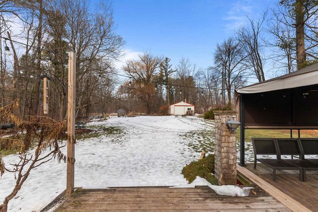 E8332 WEYAUWEGA ROAD, New London, WI 54961