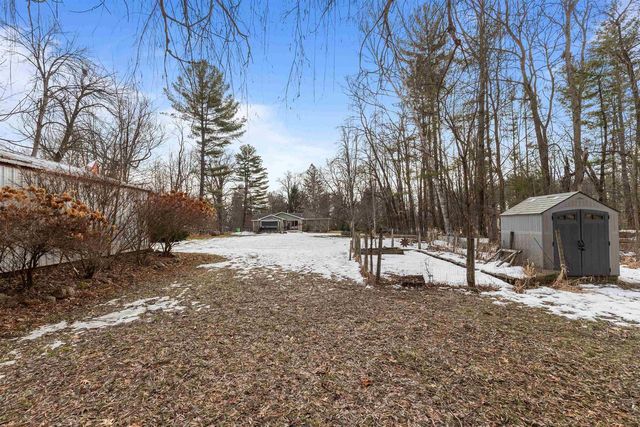 E8332 WEYAUWEGA ROAD, New London, WI 54961