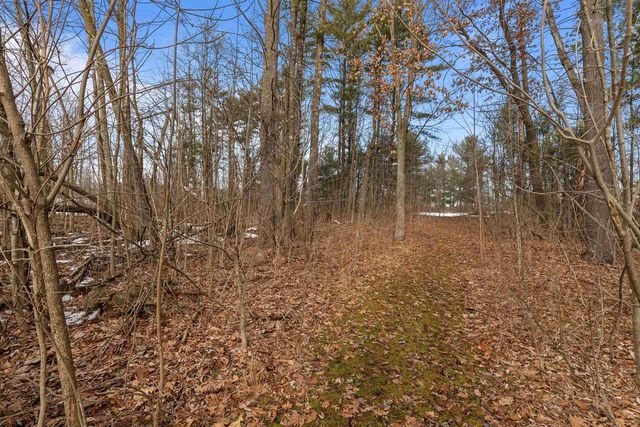 E8332 WEYAUWEGA ROAD, New London, WI 54961