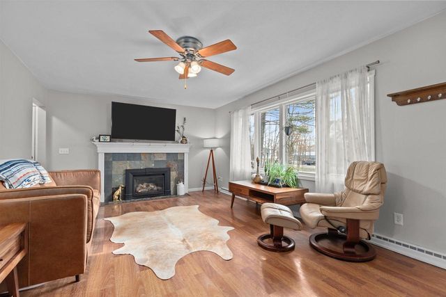 E8332 WEYAUWEGA ROAD, New London, WI 54961