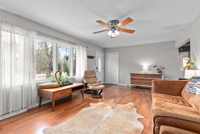 E8332 WEYAUWEGA ROAD, New London, WI 54961