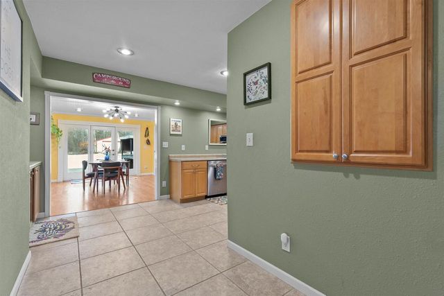 E8332 WEYAUWEGA ROAD, New London, WI 54961