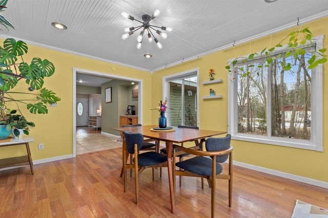 E8332 WEYAUWEGA ROAD, New London, WI 54961