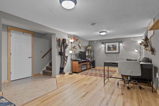 E8332 WEYAUWEGA ROAD, New London, WI 54961