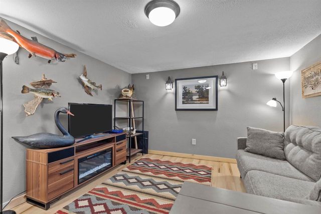 E8332 WEYAUWEGA ROAD, New London, WI 54961