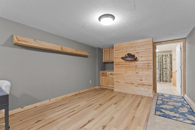 E8332 WEYAUWEGA ROAD, New London, WI 54961