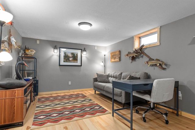 E8332 WEYAUWEGA ROAD, New London, WI 54961