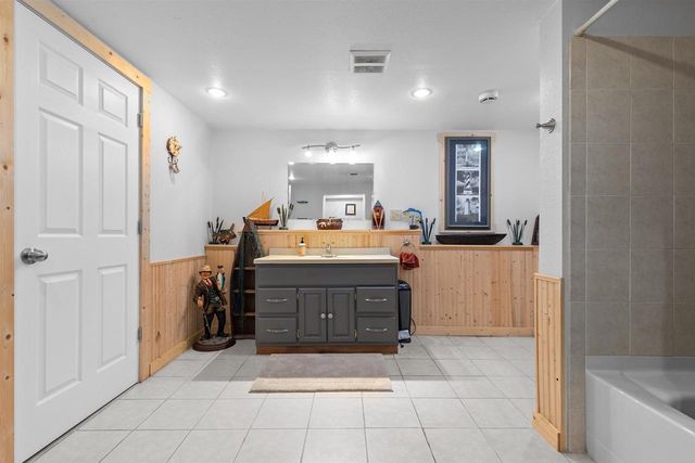 E8332 WEYAUWEGA ROAD, New London, WI 54961